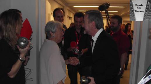 Carlos Hipólito y Asunción Balaguer muy cariñosos en su reencuentro tras "Follies".