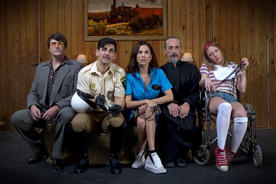 elenco-la_estupidez-feelgood_teatro-santados-color-alta